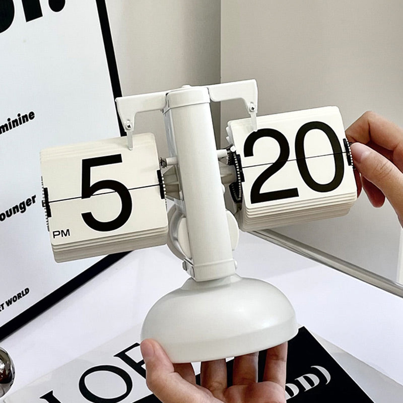 🎁Moderne digitale mechanische Retro-Klappuhr mit internem Zahnradantrieb